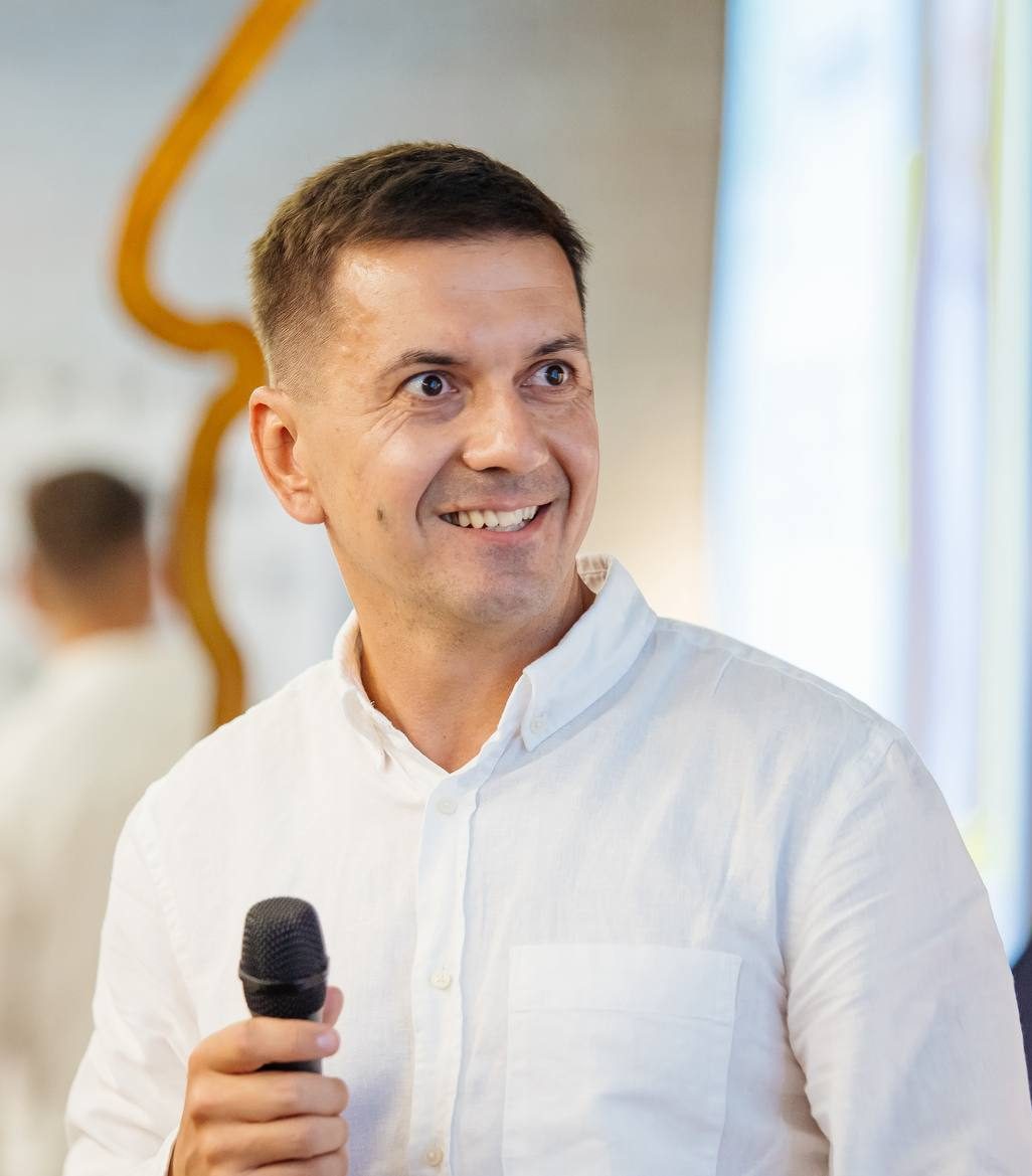Евгений Белобров